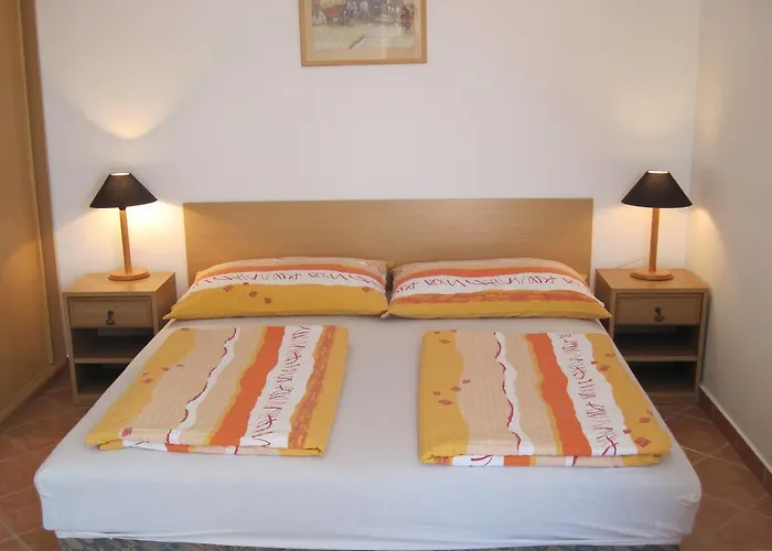 Suele & באלאטונפורד